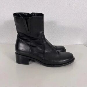 La Canadienne Black Leather Mid Calf Boots